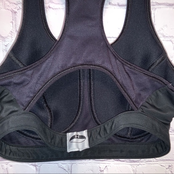 Under Armour Bra - Picture 5 of 7